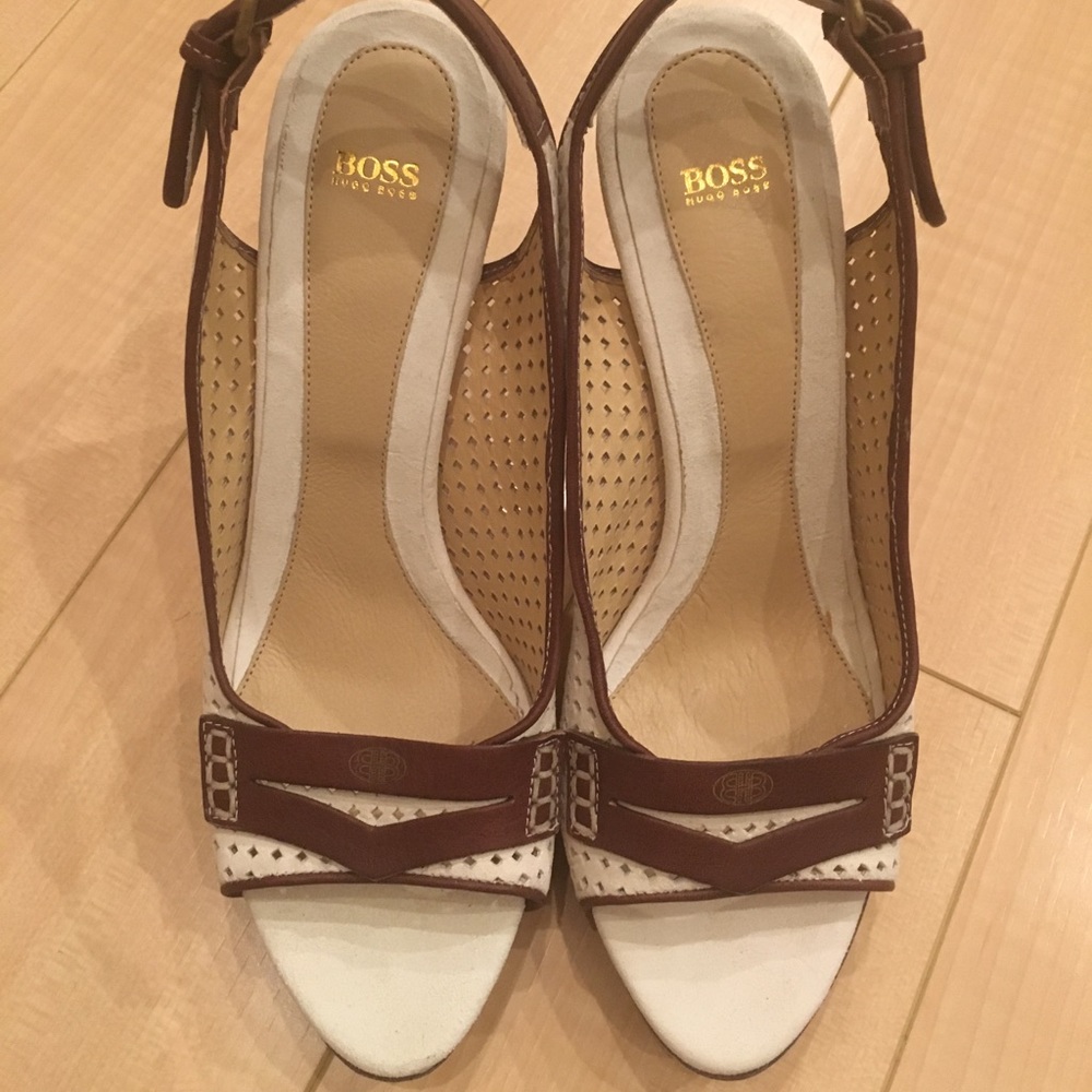 🌸BOSS By Hugo Boss Leather Heels Sz8 - Picture 2 of 7